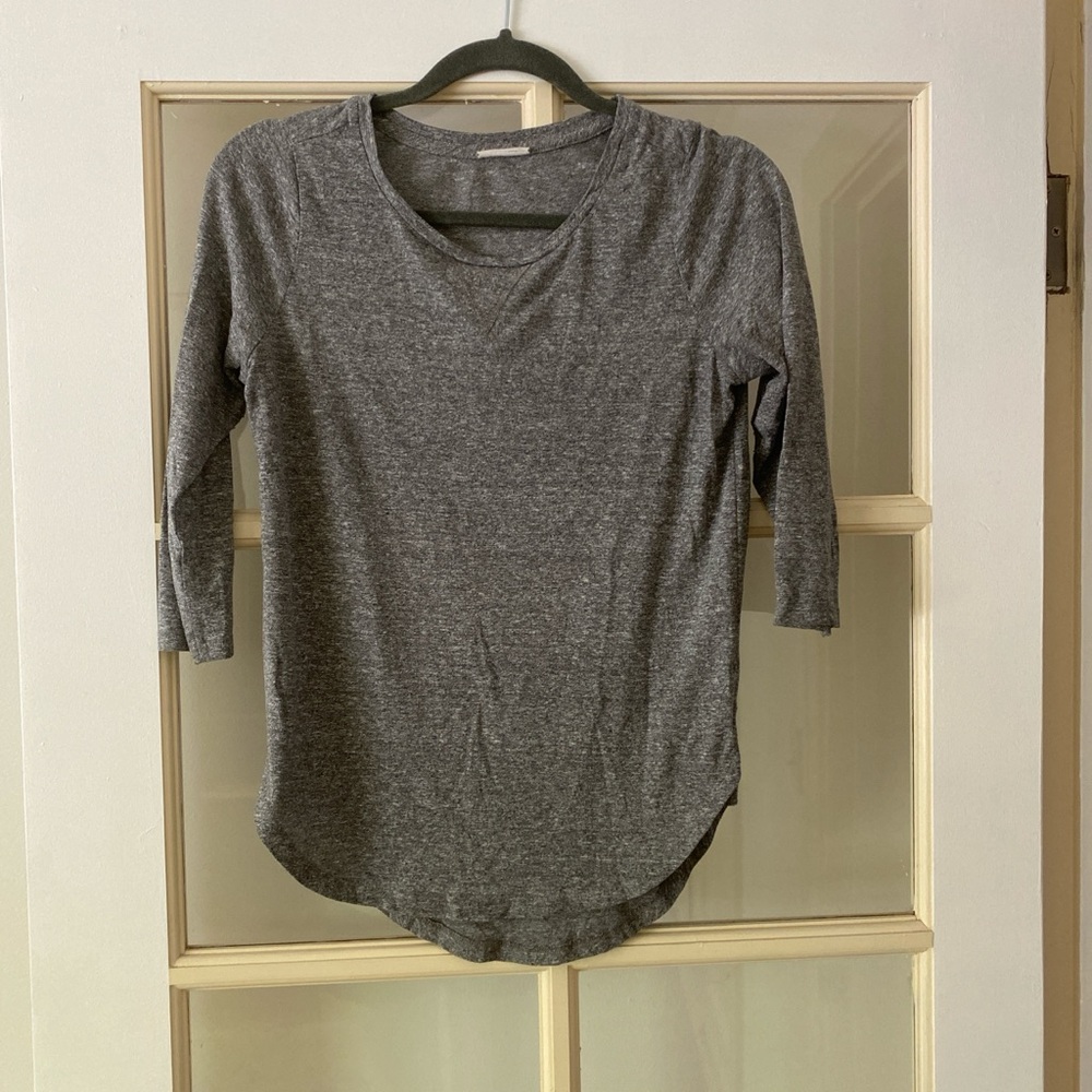 AG jeans three quarter length sleeve top. Grey women’s size XS with stretch.